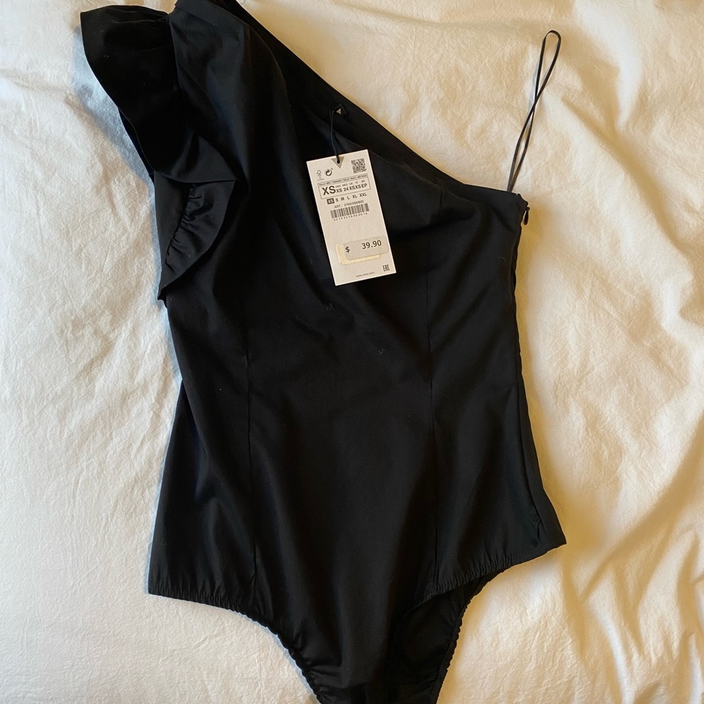Zara one shoulder ruffle bodysuit size xs NWT